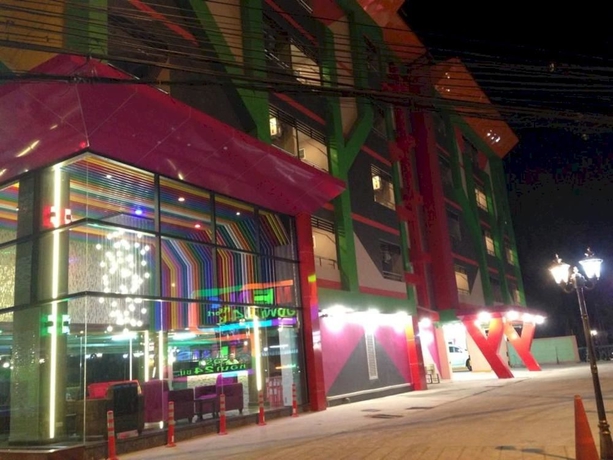 Imagen de los exteriores del Hotel Media and Residence. Foto 11