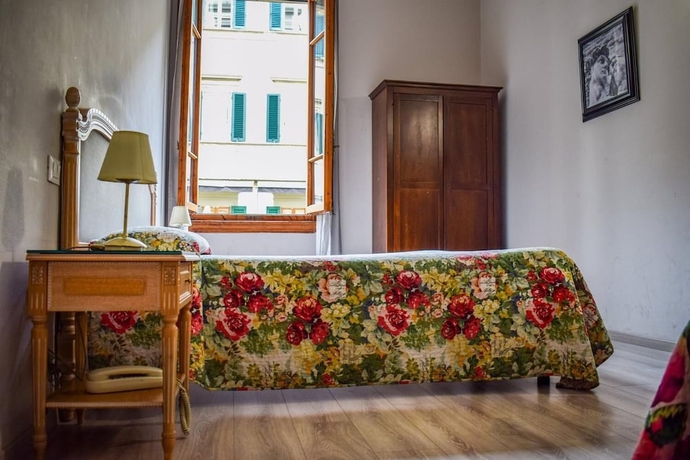 Imagen de la habitación del Hotel Medici, Florencia. Foto 9