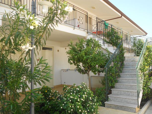 Imagen de los exteriores del Hotel Medimare Residence Club. Foto 10