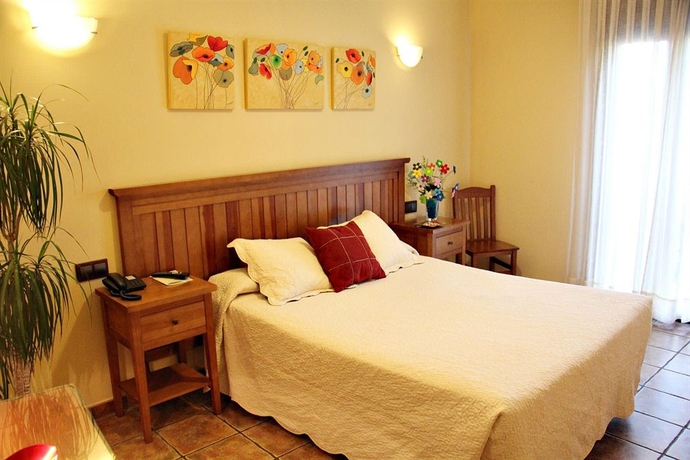 Imagen de la habitación del Hotel Medina De Toledo. Foto 6