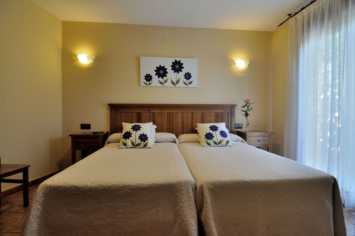 Imagen de la habitación del Hotel Medina De Toledo. Foto 9