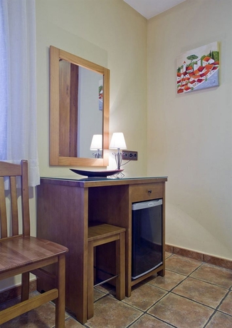 Imagen de la habitación del Hotel Medina De Toledo. Foto 12