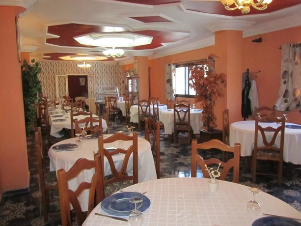 Imagen del bar/restaurante del Hotel Medina, Orán. Foto 1