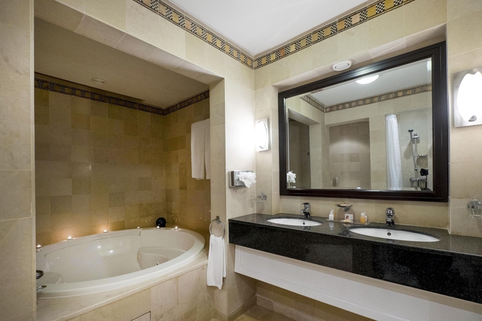 Imagen de la habitación del Hotel Medina Solaria and Thalasso. Foto 7