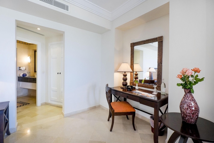 Imagen de la habitación del Hotel Medina Solaria and Thalasso. Foto 10