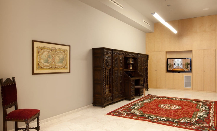 Imagen de los interiores del Hotel Medinaceli. Foto 6