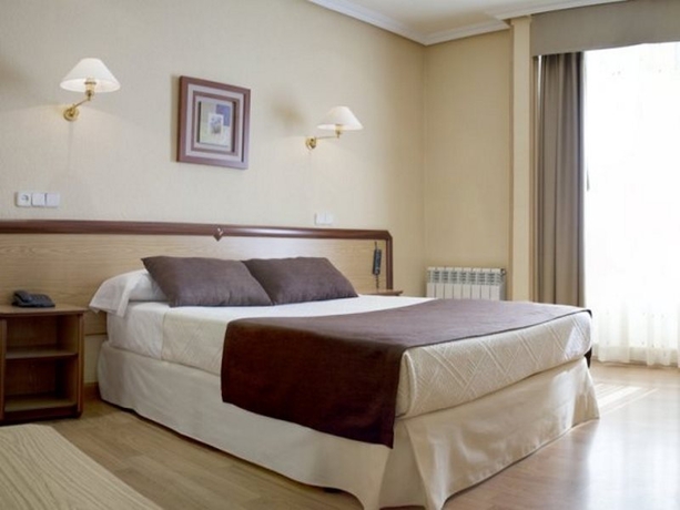 Imagen general del Hotel Mediodia. Foto 8