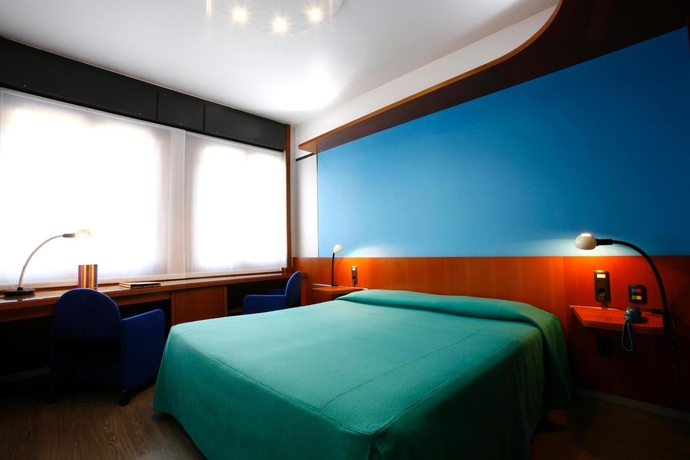 Imagen de la habitación del Hotel Mediolanum. Foto 6