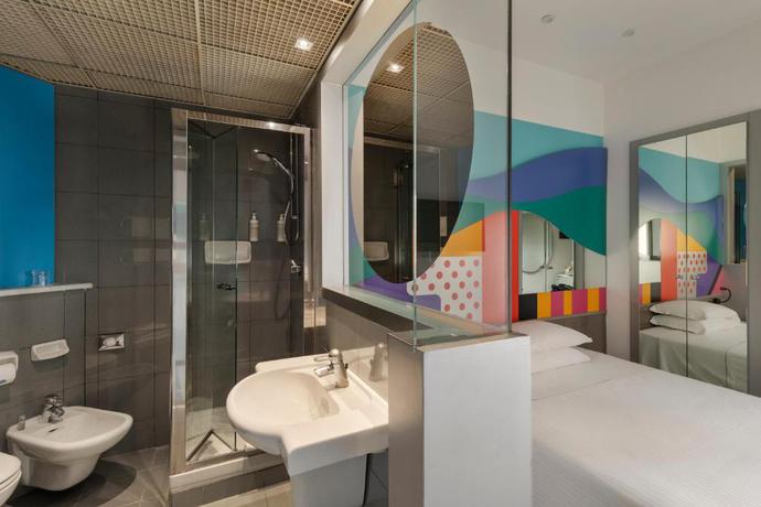 Imagen de la habitación del Hotel Mediolanum. Foto 7