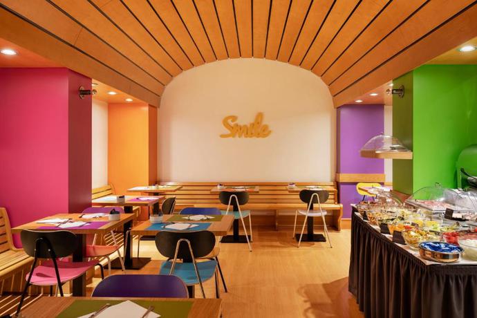 Imagen del bar/restaurante del Hotel Mediolanum. Foto 4