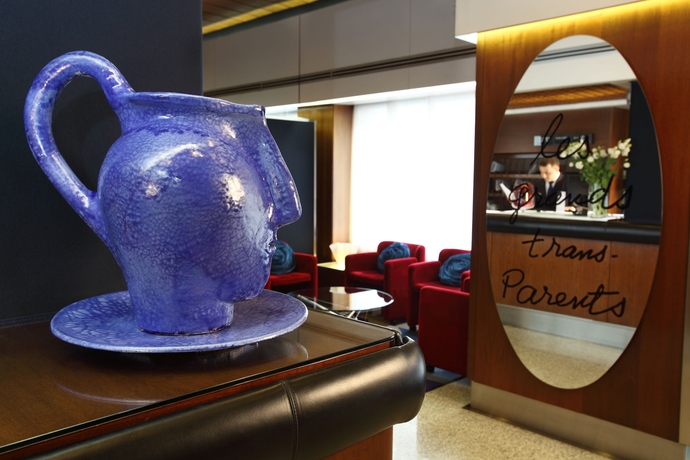 Imagen de los interiores del Hotel Mediolanum. Foto 16