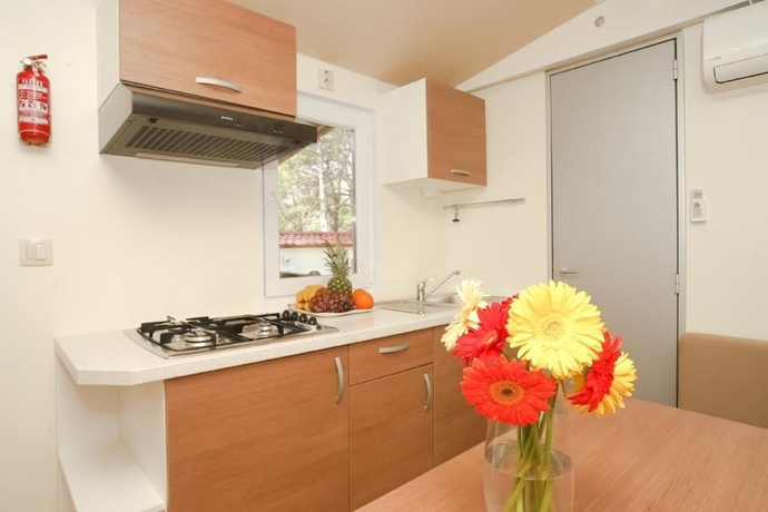 Imagen de la habitación del Hotel Mediteran Travel Mobile Homes Basko Polje. Foto 9