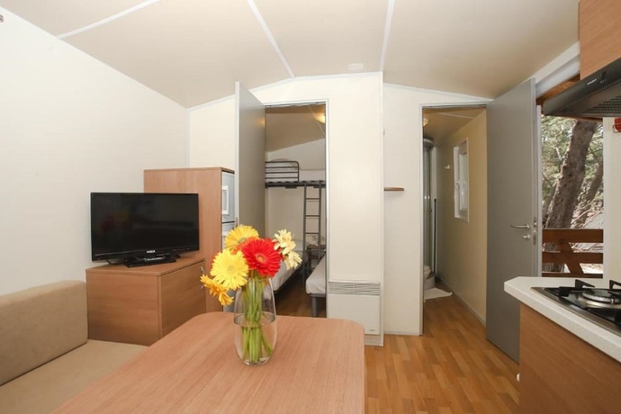 Imagen de la habitación del Hotel Mediteran Travel Mobile Homes Basko Polje. Foto 11