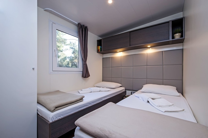Imagen de la habitación del Hotel Mediteran kamp Mobile Homes in Camping Ljutic. Foto 2
