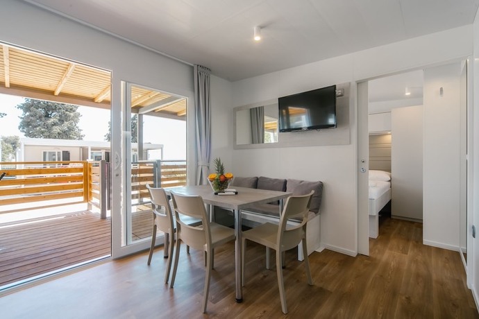 Imagen de la habitación del Hotel Mediteran kamp Mobile Homes in Camping Ljutic. Foto 14