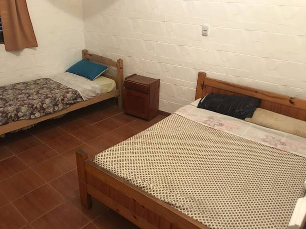 Imagen de la habitación del Hotel Mediterr&aacute;neo, LA FALDA. Foto 3