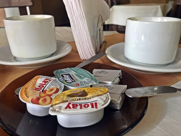 Imagen del bar/restaurante del Hotel Mediterr&aacute;neo, LA FALDA. Foto 2