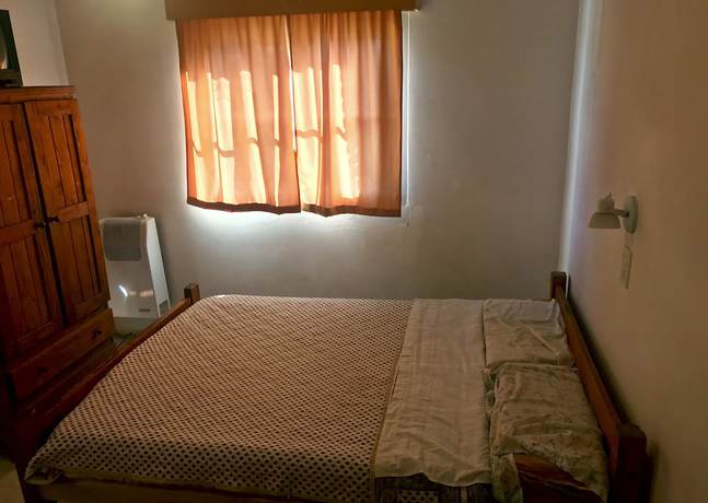 Imagen de la habitación del Hotel Mediterr&aacute;neo, LA FALDA. Foto 5