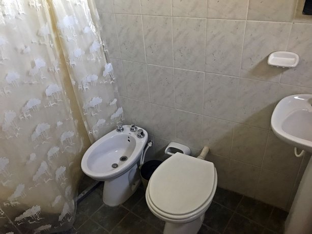 Imagen de la habitación del Hotel Mediterr&aacute;neo, LA FALDA. Foto 9