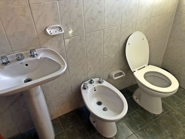 Imagen de la habitación del Hotel Mediterr&aacute;neo, LA FALDA. Foto 10