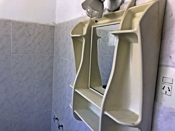 Imagen de la habitación del Hotel Mediterr&aacute;neo, LA FALDA. Foto 12