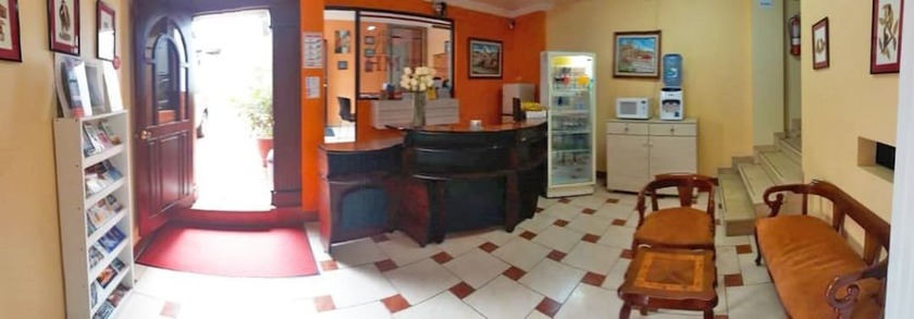 Imagen de los interiores del Hotel Mediterr&aacute;neo Quito. Foto 19
