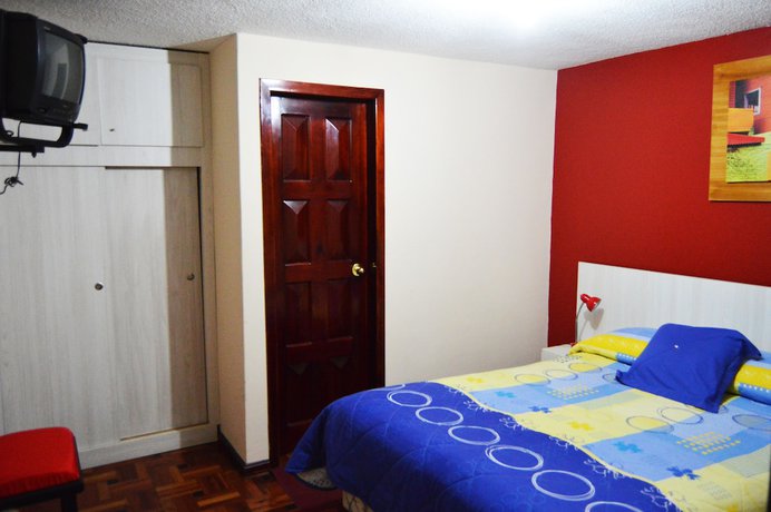 Imagen de la habitación del Hotel Mediterr&aacute;neo Quito. Foto 14