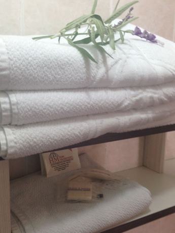 Imagen de la habitación del Hotel Mediterr&aacute;neo Quito. Foto 17