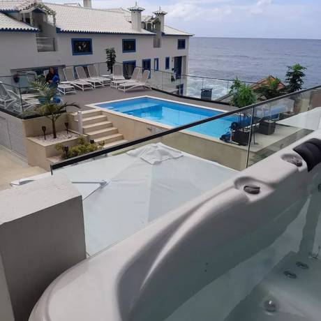 Imagen de la piscina del Hotel Mediterrâneo Madeira. Foto 10