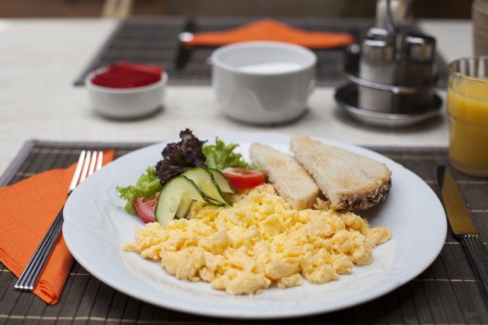 Imagen del bar/restaurante del Hotel Mediterran. Foto 6