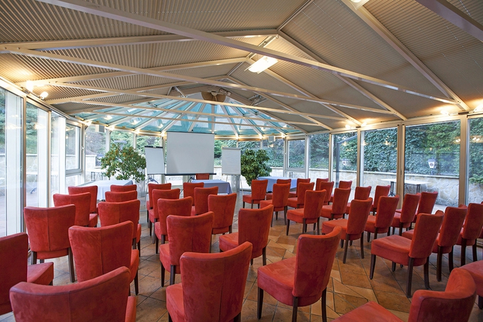 Imagen de los interiores del Hotel Mediterran. Foto 14