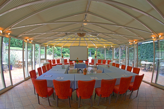 Imagen de los interiores del Hotel Mediterran. Foto 16