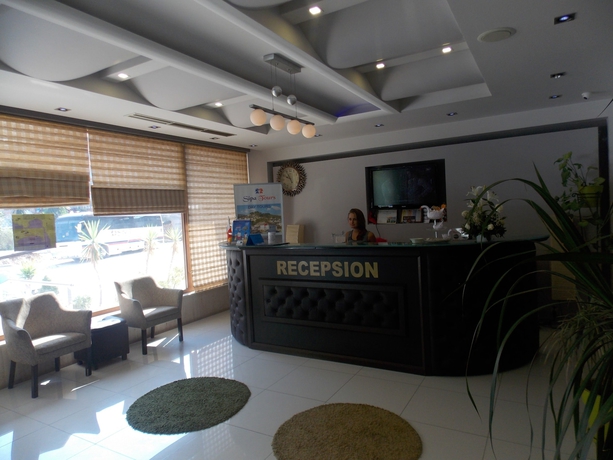 Imagen de los interiores del Hotel Mediterrane. Foto 6