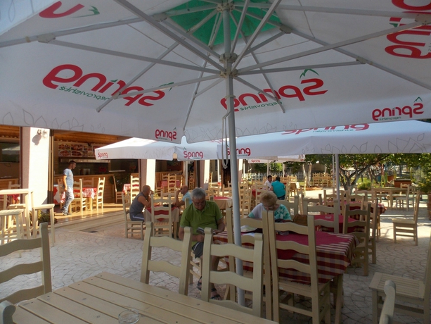 Imagen de los interiores del Hotel Mediterrane. Foto 13