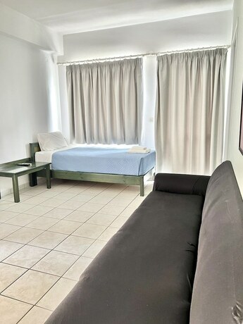 Imagen general del Hotel Mediterranea Apartments. Foto 9