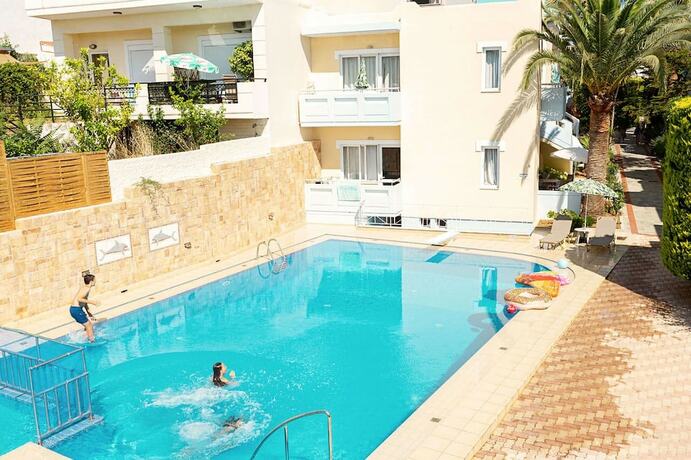 Imagen general del Hotel Mediterranea Apartments. Foto 11