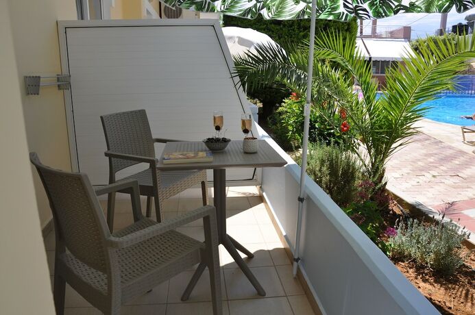 Imagen general del Hotel Mediterranea Apartments. Foto 12