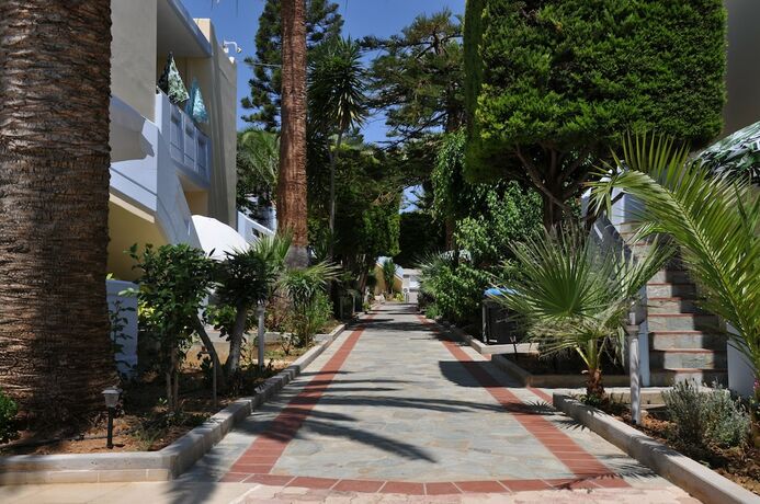 Imagen general del Hotel Mediterranea Apartments. Foto 14