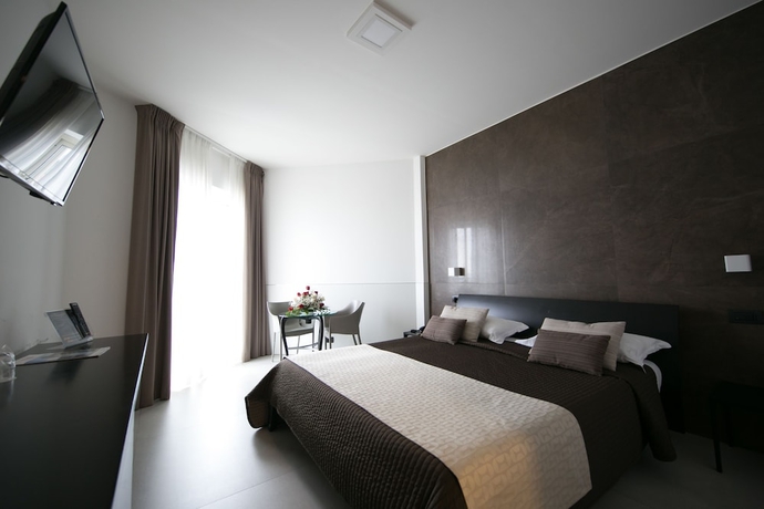 Imagen de la habitación del Hotel Mediterranea and Convention Center. Foto 3