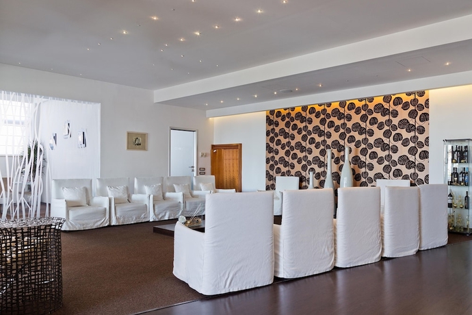 Imagen de los interiores del Hotel Mediterranea and Convention Center. Foto 13