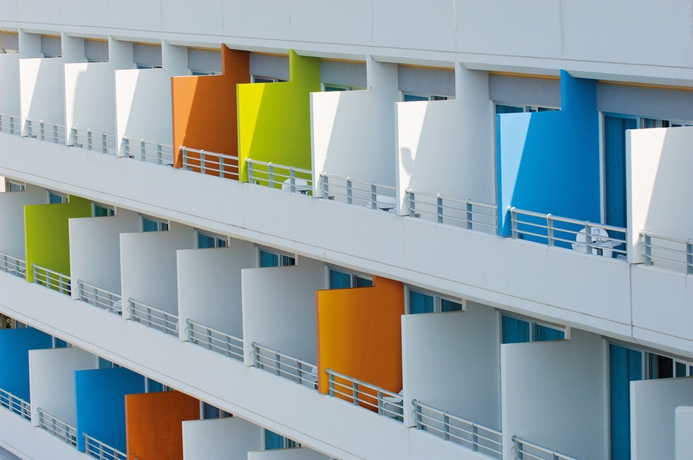 Imagen de los interiores del Hotel Mediterranean Beach. Foto 11