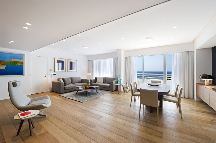 Imagen de los interiores del Hotel Mediterranean Beach. Foto 15