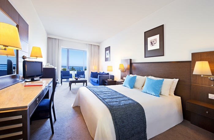 Imagen de la habitación del Hotel Mediterranean Beach. Foto 6