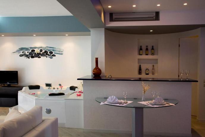 Imagen general del Hotel Mediterranean Beach Resort. Foto 17