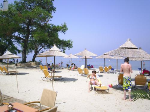 Imagen general del Hotel Mediterranean Beach, Skala Rachoniou. Foto 1
