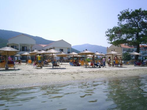 Imagen general del Hotel Mediterranean Beach, Skala Rachoniou. Foto 4