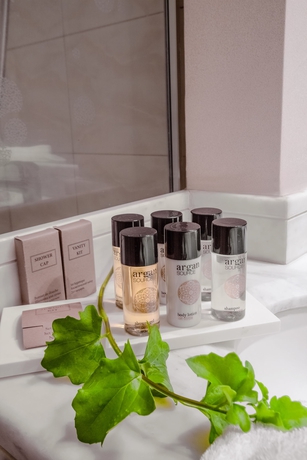 Imagen de la habitación del Hotel Mediterranean. Foto 11