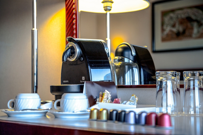 Imagen de la habitación del Hotel Mediterranean. Foto 14