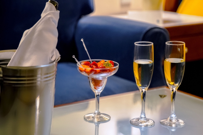 Imagen del bar/restaurante del Hotel Mediterranean. Foto 5