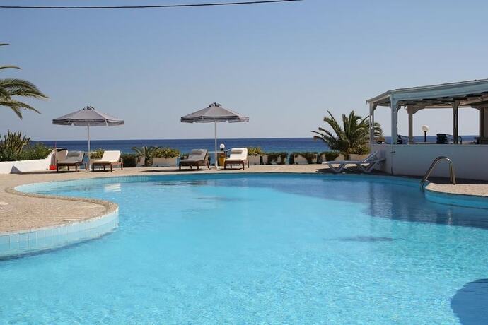 Imagen general del Hotel Mediterranean, Kárpatos. Foto 1